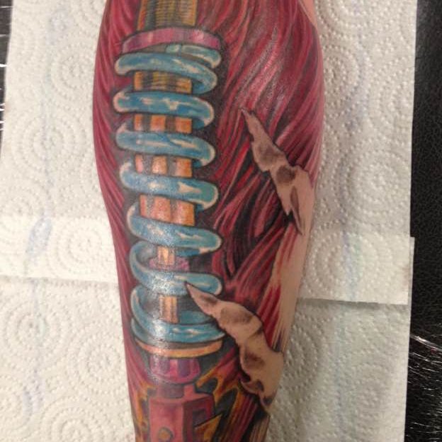 Federbein Tattoo farbig